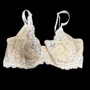 Wacoal 38DD Bra Beige Embrace Lace Underwire 65191 Lace Embroidered Back Close‎